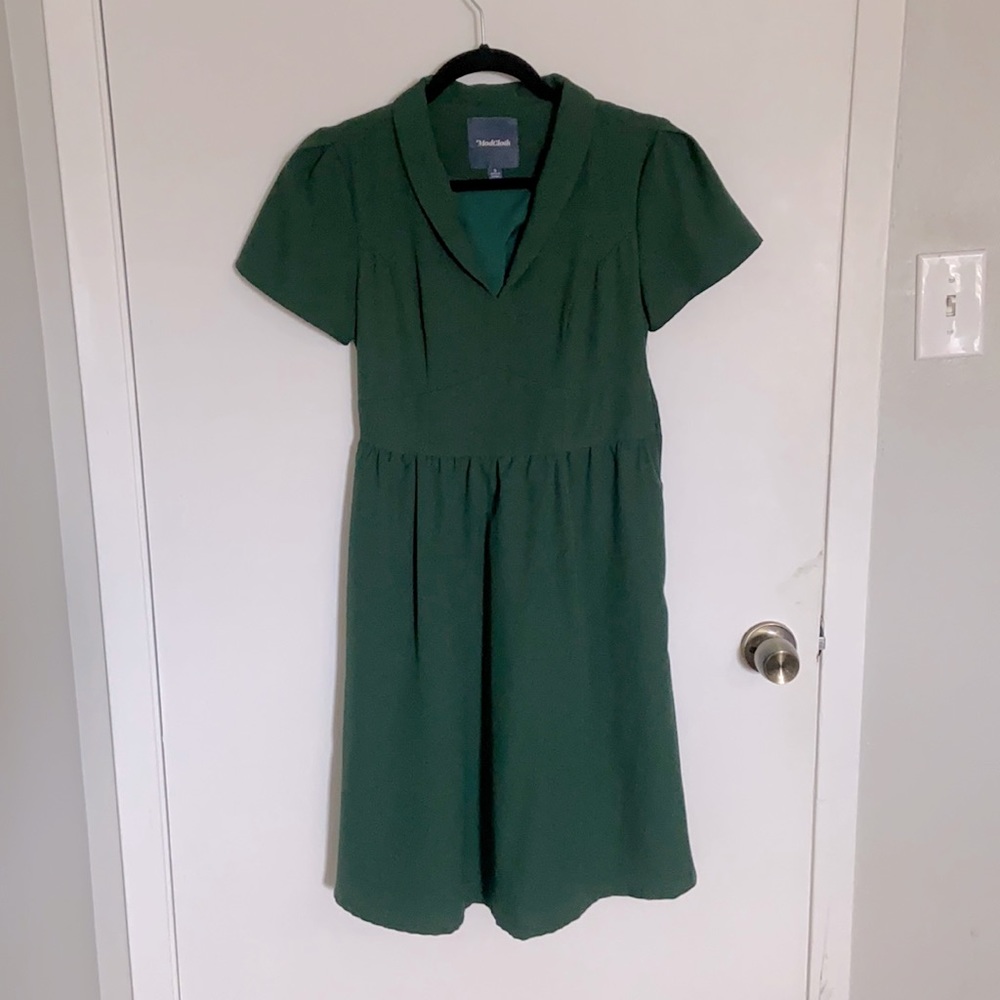 Green A-line collared V-neck dress